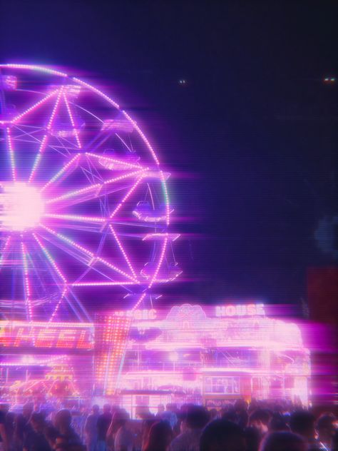 #euphoria #carnival #lunapark #aesthetic #purple #vibes #icon Purple Carnival Aesthetic, Euphoria Carnival Aesthetic, Neon Carnival Aesthetic, Purple Clown Aesthetic, Euphoria Homescreen, Purple Euphoria Aesthetic, Bright Purple Aesthetic, Carnival Euphoria, Electric Purple Aesthetic