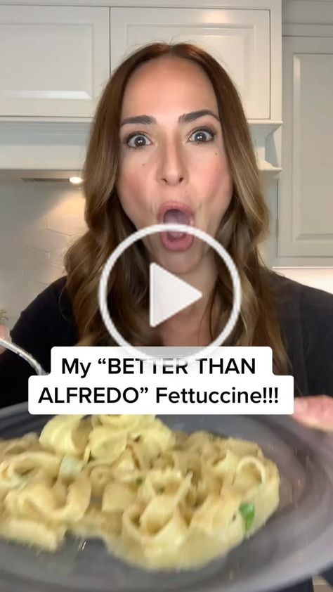 Ereka Vetrini(@erekasfood) on TikTok: My BETTER THAN ALFREDO fettuccine! #foryoupage #foryou #recipe #pasta #learnfromme #happyathome #vegetarian #healthyrecipe #cookingtips #fyp #foddie Ereka Vetrini Recipes, Fettucini Alfredo Recipe, Fettucini Alfredo, Alfredo Sauce Recipe Easy, Fettuccine Recipes, Pasta With Alfredo Sauce, Quick Pasta Dishes, Easy Pasta Sauce, Fettuccine Alfredo Recipes