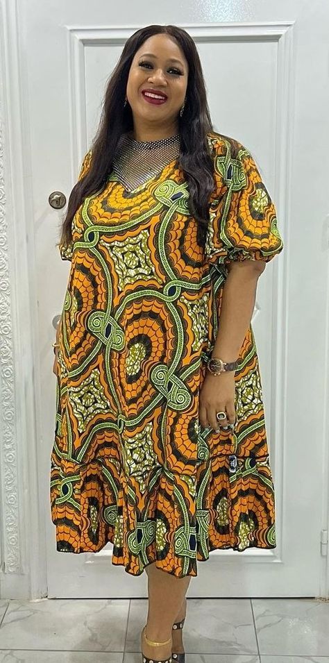 Kitenge Short Circular Dress Designs, Styles For Pregnant Women Ankara, Matured Ankara Gown Styles, Ankara Gown For Pregnant Women, Ankara Short Gown For Pregnant Women, African Tops For Women, Loose Shirt Dress, Crush Facts, African Attire Dresses