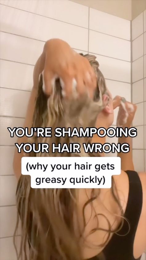 farsalicare on Instagram: Are you shampooing your hair this way? 💁‍♀️ : @abbeyyung OUR THOUGHTS 🤔 Everyone has different hair types and textures and preferences on… Greasy Hair Shampoo, Best Shampoo, Greasy Hair, Peinados Recogidos, Hair Tips Video, Healthy Hair Tips, Greasy Hair Hairstyles, Cute Hairstyles For Medium Hair, Summer Hairstyles For Medium Hair