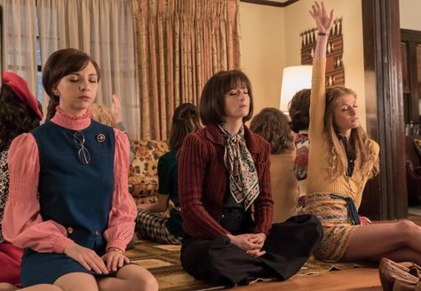 The new Amazon series about a landmark 1970 workplace-equality lawsuit puts a sharp focus on the stunted progress of the last five decades. Good Girls Revolt, Tv Clothes, Outfit Png, Good Girls, Good Girl, 70s Fashion, Pop Fashion, Elegant Outfit, Powerful Women