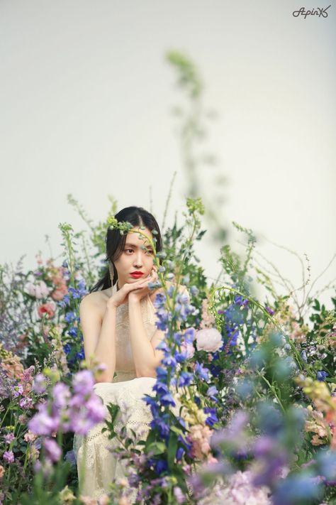 Lovelyz Jiae, Son Naeun, Maternity Photography Poses Pregnancy Pics, Apink Naeun, Spring Photoshoot, Flower Photoshoot, Solo Photo, Pre Wedding Poses, Dreamy Photography