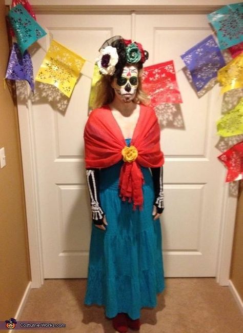 2. DIY Day Of The Dead Costume Day Of Dead Costume, Diy Day Of The Dead, Day Of The Dead Diy, Costumes For Work, Pirate Costume Diy, Dead Costume, Sugar Skull Costume, Day Of Dead, Homemade Costume