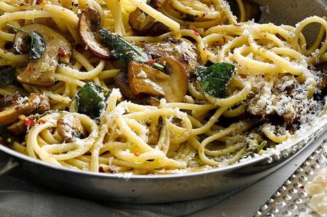 47 Quick Vegetarian Recipes - olivemagazine Easy Veggie Meals, Veggie Recipes Easy, Quick Vegetarian Recipes, Sage Recipes, Vegetarian Ideas, Linguine Recipes, Quick Vegetarian Meals, Veggie Dinner, Favorite Dinner