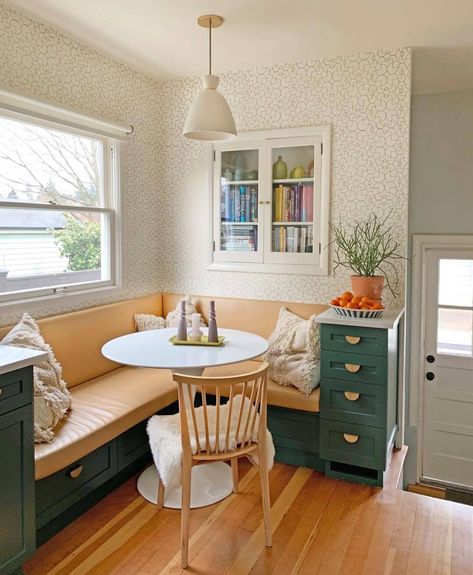 Corner Breakfast Nook Ideas, Seating In Kitchen, Corner Seating, Kitchen Banquette, Renovation Inspiration, Nook Ideas, Booth Seating, Banquette Seating, Kitchen Corner