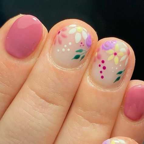 𝑁𝑎𝑖𝑙𝑠 𝑏𝑦 𝐷𝑎𝑛𝑛𝑖𝑒 ♡ on Instagram: "Floral nails just complete everything 🌷🌺💐🌸   _______   Colours @the_gelbottle_inc @gelossygels @brillbirduk @dali.artistic  Cuticle oil @luxe___oils   ________   #floralnails #florals #floraldesign #pinknails #springnails #nails #nailsnailsnails #nailsofinstagram #nailsart #nailsdesign #nailstagram #nailsonfleek #gelnails #nailsonfleek #hemafree #biab #biabnails #thegelbottle #nailsoftheday #instanails #floralnails #nailart #nailpolish #salon #loveglossify #scratchmag #showscratch #gelnail #gelpolish #gelmanicure #manicure #cutenails @nailsmagazine @nailitmedia @nailpromagazine @voguemagazine @graziauk @missguided @missguidedbeauty @nailinspolife @asos @asos_faceandbody @guildnewsbeauty @pro_beauty01 @premier.gel @scratchmagazine @highstree Floral Biab Nails, Subtle Floral Nails, Milk Bath Flower Nails, Retro Flower Nails, Wildflower Nails, Bio Sculpture Gel Nails, Cute Simple Nails, Floral Nail Designs, Summery Nails