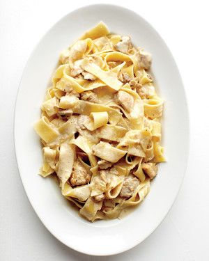 Pappardelle with Creamy Chicken Sauce Creamy Chicken Sauce, Quick Italian Recipes, Creamy Sauce For Chicken, Pappardelle Recipe, Chicken Sauce Recipes, Pappardelle Pasta, Chicken Sauce, Creamy Pasta Dishes, Italian Comfort Food