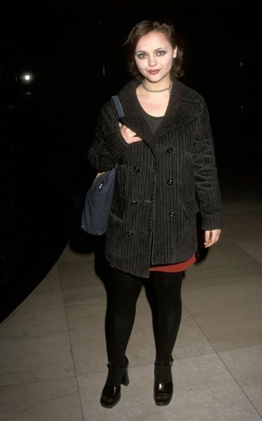 New WonderfulChristinaRicci: Gallery (Event): Christina at a premiere of "Gia" (1998) Christina Ricci 90s Style, Christina Richie, Gia 1998, Gallery Event, Comic Clothes, Kibbe Romantic, Whimsical Style, Outfit 90s, Christina Ricci