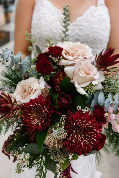 Maroon Wedding Flowers Bouquets, Maroon Aesthetic Wedding, Crimson Wedding Flowers, Red Winter Bouquet, Maroon Wedding Aesthetic, Maroon Winter Wedding, December Wedding Ideas Winter Bride Dresses, Red Wedding Aesthetic, Maroon Wedding Theme