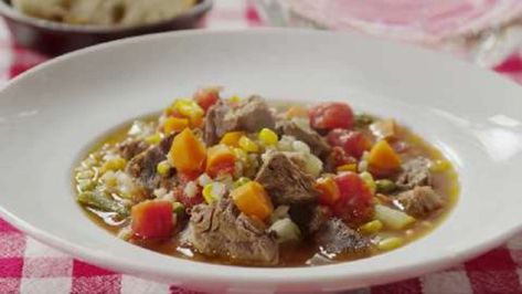 Beef Barley Vegetable Soup Video Beef Barley Vegetable Soup, Barley Vegetable Soup, Vegetable Beef Barley Soup, Mexican Beef Soup, Mushroom Barley Soup, How To Cook Barley, Sauteed Carrots, Beef Soup Recipes, Beef Barley