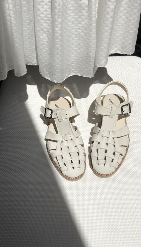 White Fisherman Sandals, Sandals Nordstrom, Leather Fisherman Sandals, Soft Leather Sandals, Open Toed Shoes, Camper Shoes, Fisherman Sandals, Kinds Of Shoes, White Sandals