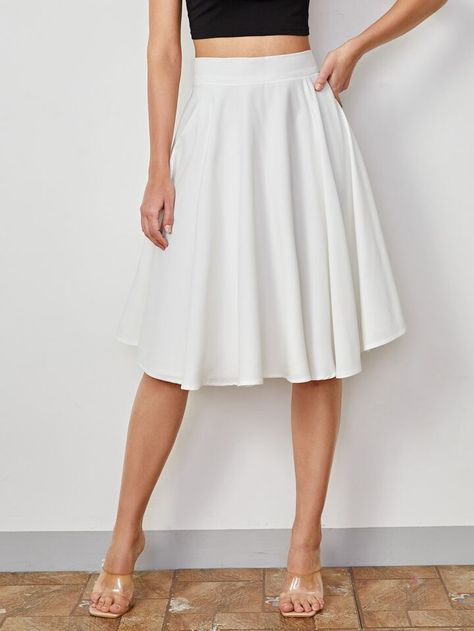 White A Line Skirt Outfit, Knee Length Skirt Casual, Grunge Skirts, Miku Costume, A Line Skirt Outfits, Minimalist Business Casual, White Skirt Outfits, Midi Circle Skirt, White Skater Skirt