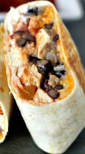 Chicken Burrito Recipe, Burrito Recipe Chicken, Low Fat Dinner, Burrito Recipe, Cucumber Diet, Low Cholesterol Recipes, Baking Powder Uses, Chicken Burrito, Easy Diet