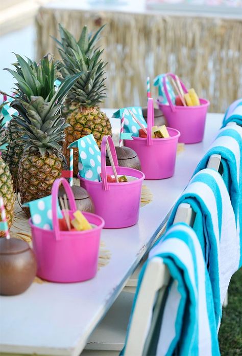 Goodie bags are kind of the best part of any party. Pool Party Centerpieces, Pool Party Diy, Pool Party Ideas, Pool Party Food, Pool Party Games, Pool Party Themes, Pool Party Kids, Pool Party Favors, Swim Party