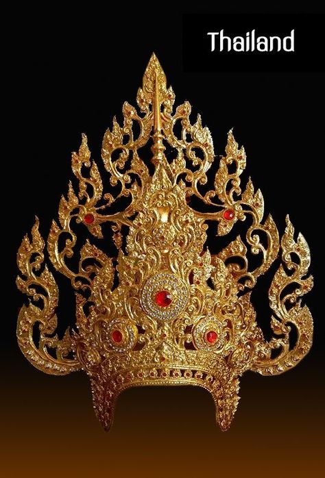 Thai Gold Jewelry, Thai Jewelry Traditional, Thai Outfits, Temple Jewelery, Thailand Jewelry, Ancient Clothes, Thai Jewelry, Ombre Wallpaper Iphone, Crown Headdress