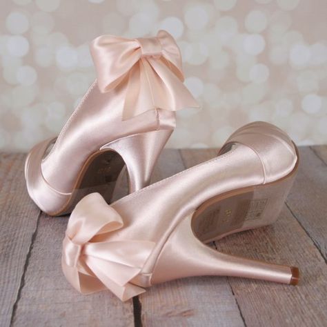 EllieWrenWeddingShoe Etsy $24 Dollette Shoes, Outdoor Wedding Shoes, Shoes With Bows, Blush Wedding Shoes, Best Bridal Shoes, Custom Wedding Shoes, Wedding Shoes Platform, Pink Wedding Shoes, Country Shoes