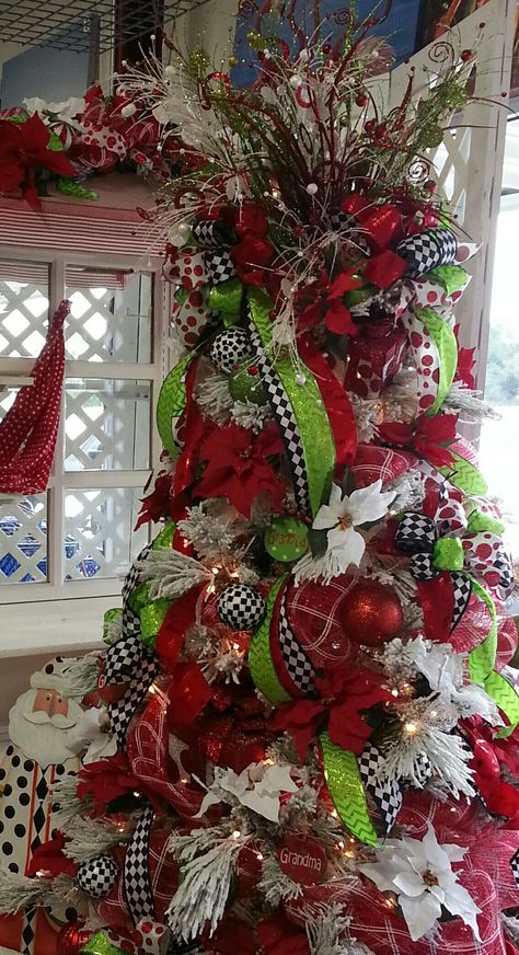 Grandma tree Luv the lime green with red Red Lime Green And Black Christmas Tree, Black White Red And Green Christmas Tree, Christmas Mailbox Decorations, Mailbox Decorations, Red And Green Christmas Tree, Shabby Chic Christmas Tree, Grinch Tree, Christmas Mailbox, Grinch Trees