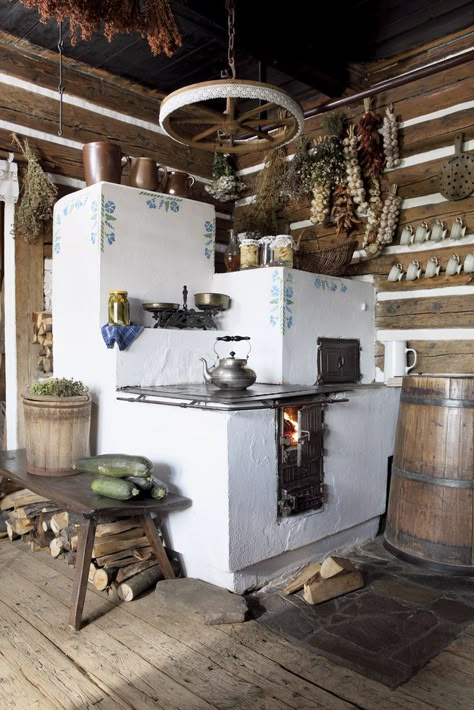 Swedish Interiors, Rocket Stove, Cooking Stove, Casa Vintage, Tanah Liat, Cob House, Rocket Stoves, Natural Building, Stove Fireplace