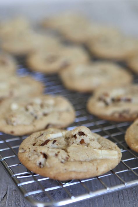 Butter Pecan Cookies, Pecan Rolls, Pecan Cookies, White Apron, Chocolate Chunk, Chocolate Chunk Cookies, Butter Pecan, Chocolate Baking, Baking Sheets