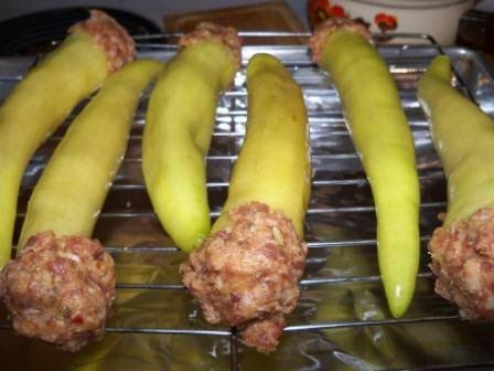 Peppers Stuffed With Sausage, Banana Peppers Stuffed, Pepper Dishes, Hot Banana, Recipes With Banana Peppers, Hot Banana Peppers, Banana Peppers, Cheese Bake, Hot Sausage