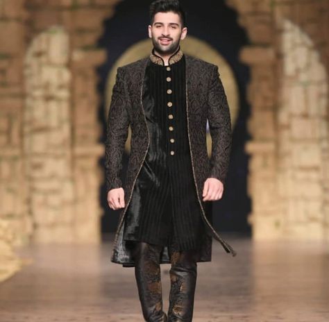 Mens Wedding Attire Indian, Wedding Matching Outfits, Mens Scarf Fashion, Indian Wedding Suits Men, Suit For Men Wedding, Indian Groom Dress, Man Dress Design, Indian Wedding Clothes For Men, Sherwani For Men Wedding