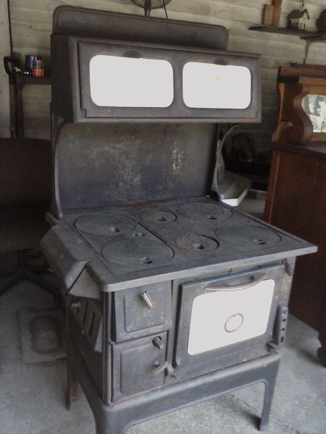 Antique Wood Cook Stove.Cook,Laundry stove Parlor 6-Burner Cast Iron Rome Eagle $650.00 Buy it Now Old Wood Cook Stoves, Cast Iron Wood Oven, Old Cast Iron Stove, Antique Cook Stoves, Wood Cook Stove Kitchen, Antique Wood Stove With Oven, Alter Herd, Parlor Stove Antique, Antique Cast Iron Stove