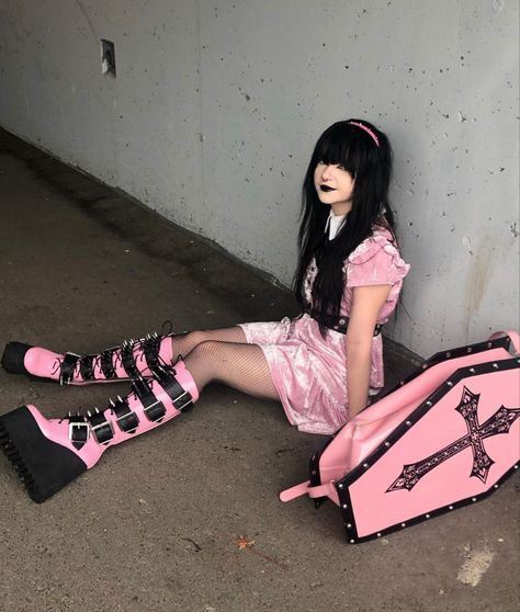 Pink Goth Outfits Pastel Grunge, Pink Emo Clothes, Pink Black Outfit Aesthetic, Girly Alt Outfits, Goth Pink Outfit, Pink Vampire Outfit, Alt Pink Outfit, Pink Gothic Outfits, Pink Trad Goth