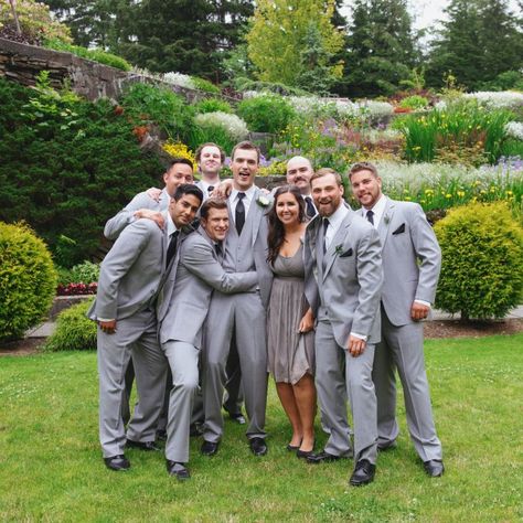 Grooms Maid Dresses, Groomswoman Attire Outfit Ideas, Groomswoman Outfit, Bridesman Outfits, Bridesmen Attire, Bridesman Male Bridesmaid, Jean Wedding, Outfit Ideas Classy, Groomsmen Ideas