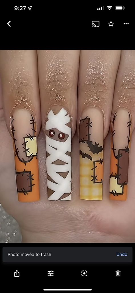 Scarecrow Patch Nails, Halloween Scarecrow Nails, Fall Patch Nails, Brown Spooky Nails, Orange And Brown Halloween Nails, Scarecrow Nail Ideas, Scarecrow Nails Fall, Hollween Theme Nails, Scare Crow Nails