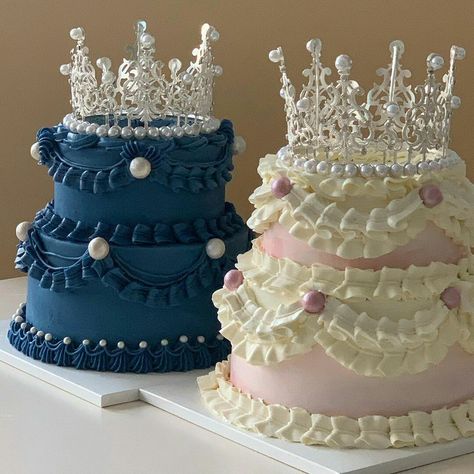 Queens Birthday Cake, 19th Birthday Cakes, Quince Cake, Huge Cake, 14th Birthday Cakes, 15th Birthday Cakes, Royal Cakes, Cake Design Inspiration, 13 Birthday Cake