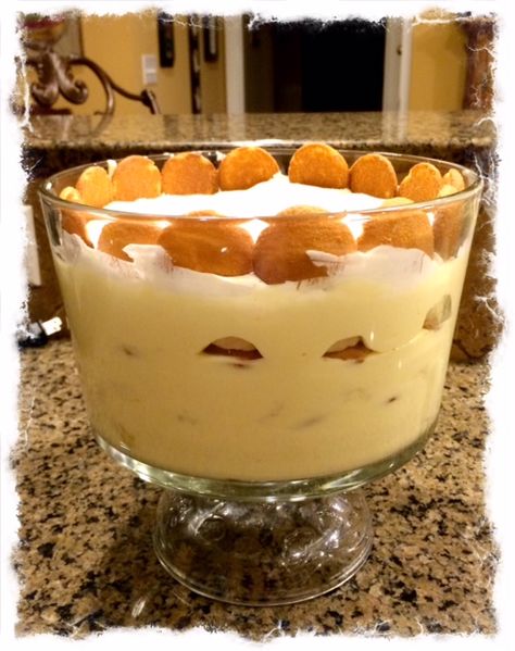 Ice Box Banana Pudding, Icebox Banana Pudding, Banana Pudding Icebox Cake, Banana Pudding Box Recipe, Banana Pudding With Eagle Brand, Banana Pudding With Eagle Brand Milk, Ginger Snap Banana Pudding, Eagle Brand Banana Pudding, Refrigerator Desserts