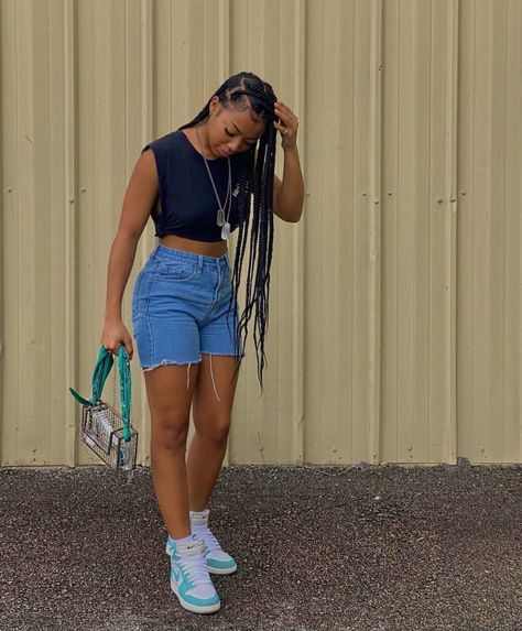 Summer Denim Outfits, Jean Short Outfits, Denim Outfits, The Diary, Tomboy Style Outfits, Summer Denim, Shorts Outfit, Chill Outfits, Looks Street Style