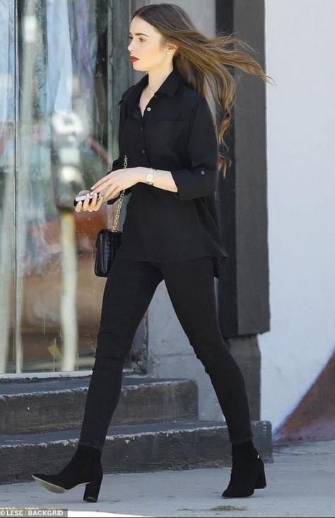 Lily Collins Style, Look Office, Looks Country, Outfit Mujer, Casual Day Outfits, Paris Outfits, Looks Black, Lily Collins, Casual Chic Outfit