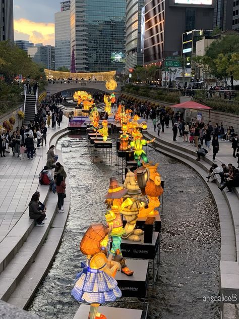 Cheonggyecheon Stream, Lantern Festival, South Korea, Seoul, Lanterns, Landscaping, Street View, Festival