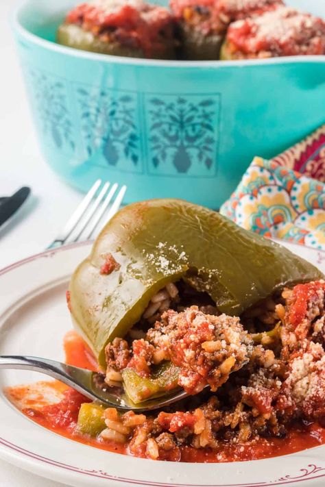 Stuffed Turkey Thanksgiving, Stuffed Green Pepper, Stuffed Bell Peppers Ground Beef, Baked Stuffed Peppers, Best Stuffed Pepper Recipe, Green Pepper Recipes, Italian Stuffed Peppers, Stuffed Peppers Beef, Stuffed Peppers With Rice