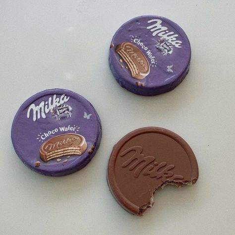 Milka Chocolate, Cute Snacks, Japanese Snacks, Cute Desserts, Alcohol Recipes, Favorite Snack, Chocolate Gifts, Food Obsession, Cafe Food