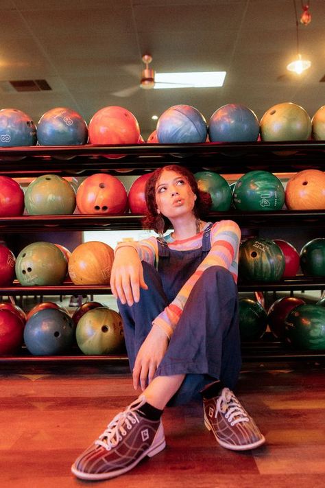 Bowling Alley Photoshoot, Alley Photoshoot, Alley Ideas, Bowling Pictures, 70s Photoshoot, Retro Couple, Boho Photoshoot, Retro Photoshoot, Inspired Photoshoot