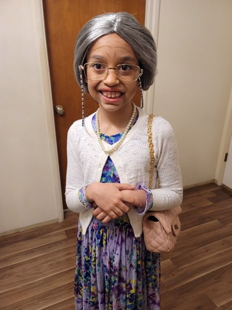 Old lady kids costume Old Lady Makeup Costume, Costume Old Lady, Kids Old Lady Costume, Old People Costume, Old Lady Makeup, Old Lady Clothes, Grandma Costume, Flower In Hair, Old Lady Costume