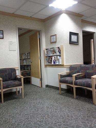 hospital waiting room | Hospital Waiting Room | Flickr - Photo Sharing! Hospital Waiting Room Aesthetic, Cute Waiting Room, Hospital Room Aesthetic, Waiting Room Aesthetic, Doctors Office Waiting Room, Dentist Waiting Room, Desert Cities, Rooms Apartment, Hospital Waiting Room