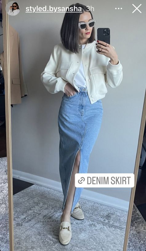 Long Jean Skirt Outfits, Cropped Blazer Outfit, Fashionable Work Outfit, Mode Tips, White Maxi Skirts, Long Denim Skirt, Looks Street Style, Neutral Outfit, Vest Outfits