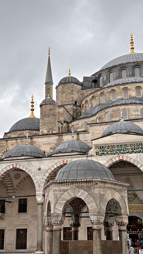 Turkey Mosque, Istanbul Mosque, Fairytale Aesthetic, Mosque Art, Architecture Wallpaper, Mosque Architecture, Turkey Istanbul, Seaside Village, Hagia Sophia