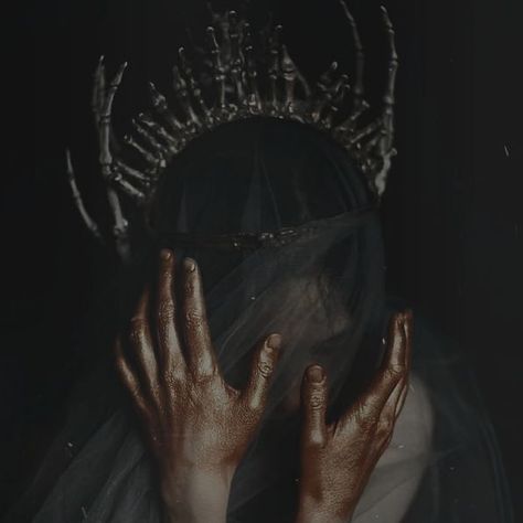 Greek Goddess Aesthetic, Antler Queen, One Dark Window, Feminine Rage, Dark Window, Alina Starkov, Goddess Aesthetic, Queen Aesthetic, Shadow Bone