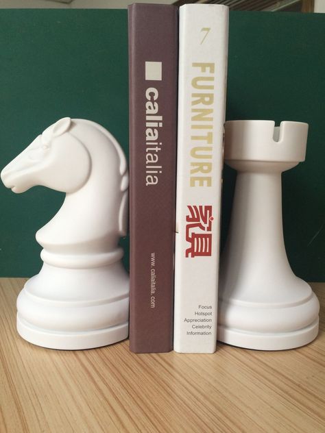 Chess Rook Knight Book Ends Polymer Clay Candle, Homemade Clay, Decorative Bookends, Clay Candle, Flower Drawing Tutorials, Book Ends, Lego House, Bookshelf Decor, Miniature Crafts