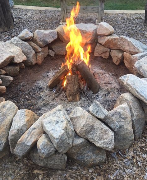 French Country Fire Pit, Natural Rock Fire Pit, Fire Pit Natural Stone, Rock Fire Pit, Natural Fire Pit, Steel Decor, Fire Pit With Rocks, Fire Area, Outdoor Play Space