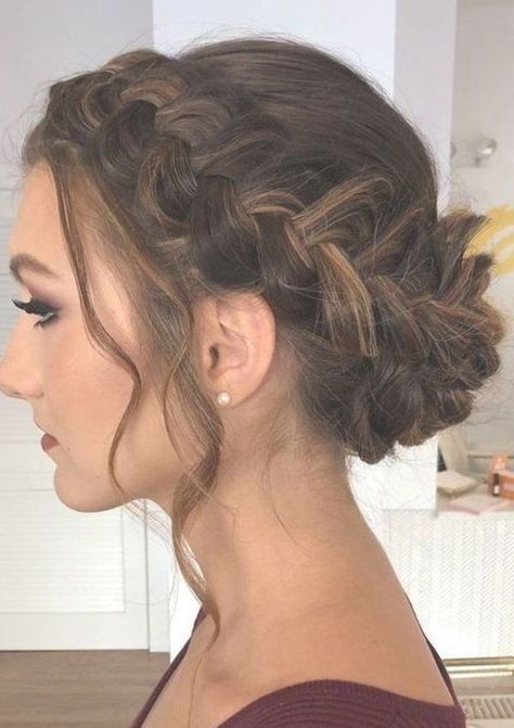 99 Unusual Short Wedding Hairstyles Ideas For Women Trendy We Fryzurach, Curly Prom Hair, Formal Hairstyles For Long Hair, Simple Prom Hair, Simple Wedding Hairstyles, Graduation Hairstyles, Prom Hairstyles For Long Hair, Girl Haircuts, Braided Hairstyles Updo