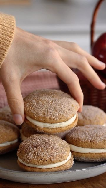 Cinnamon Dip, Baking Apples, Cinnamon Cream Cheese, Recipe Baking, Apple Pie Spice, Cinnamon Cream Cheese Frosting, Whoopie Pies, Cinnamon Spice, Apple Cider