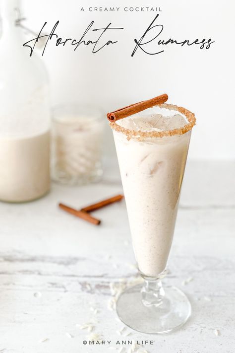 Refreshing homemade Horchata served 4 ways to instantly cool you down on hot sunny days. Serve over ice, as a cocktail, popsicle, or a latte! Horchata Cocktail Recipe, Horchata Rum Cocktails, Horchata Martini, Spiked Horchata, Horchata Cocktail, Cocktails Made With Rum, Mexican Horchata, Homemade Horchata, Horchata Recipe