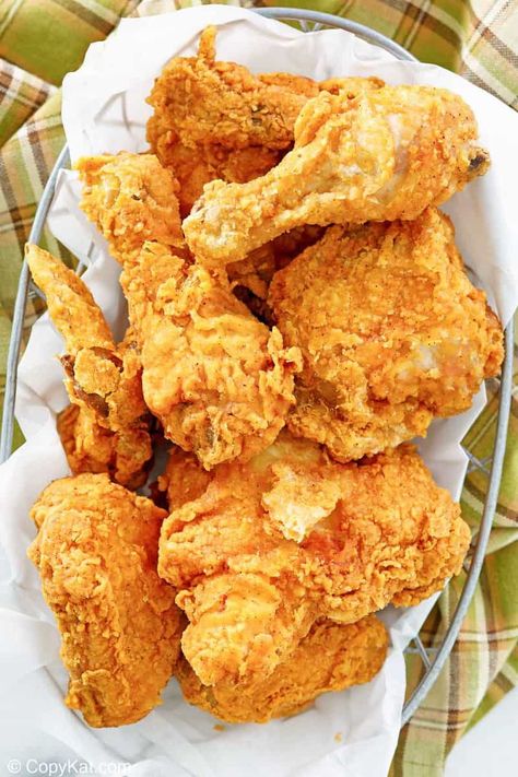 Cracker Barrel Fried Chicken, Cracker Barrel Copycat Recipes, Undercooked Chicken, Cracker Barrel Recipes, Fried Chicken Recipe Southern, Sesame Chicken Recipe, Buttermilk Chicken, Copykat Recipes, Southern Fried Chicken