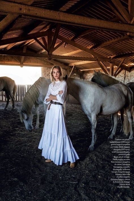 Ranch Fashion Editorial, Country Farm Photoshoot, Rancho Photoshoot, Western Fashion Editorial, Ranch Photoshoot, Equestrian Photoshoot, Horse Woman, Ranch Girl, Gilles Bensimon