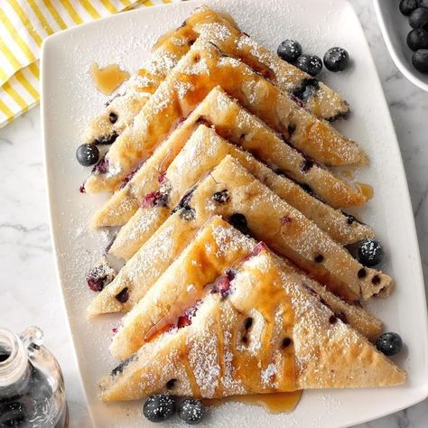 Brunch Snacks, Easy Easter Brunch Recipes, Easy Easter Brunch, Winter Brunch, Blueberry Pancakes Recipe, Blueberry Pancake, Best Brunch Recipes, Easter Brunch Food, Blueberry Pancakes